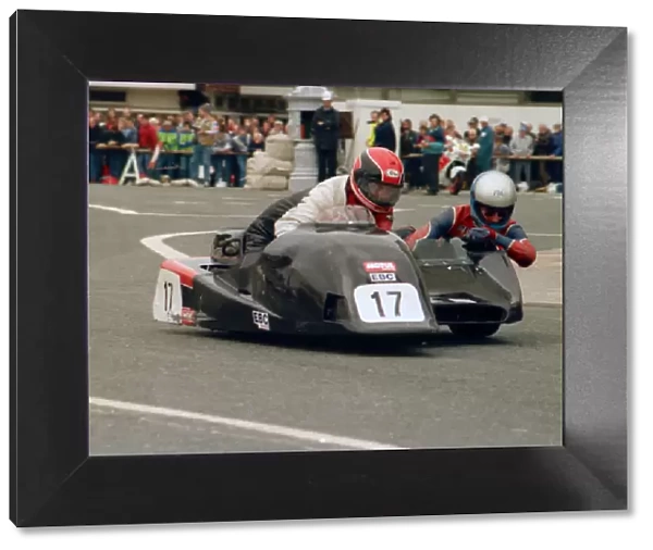 Stephen Pullan & Tony Darby (Ireson Yamaha) 1988 Sidecar TT