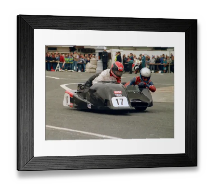 Framed Print : Stephen Pullan & Tony Darby (Ireson Yamaha) 1988 Sidecar TT Framed Print : Stephen Pullan & Tony Darby (Ireson Yamaha) 1988 Sidecar TT