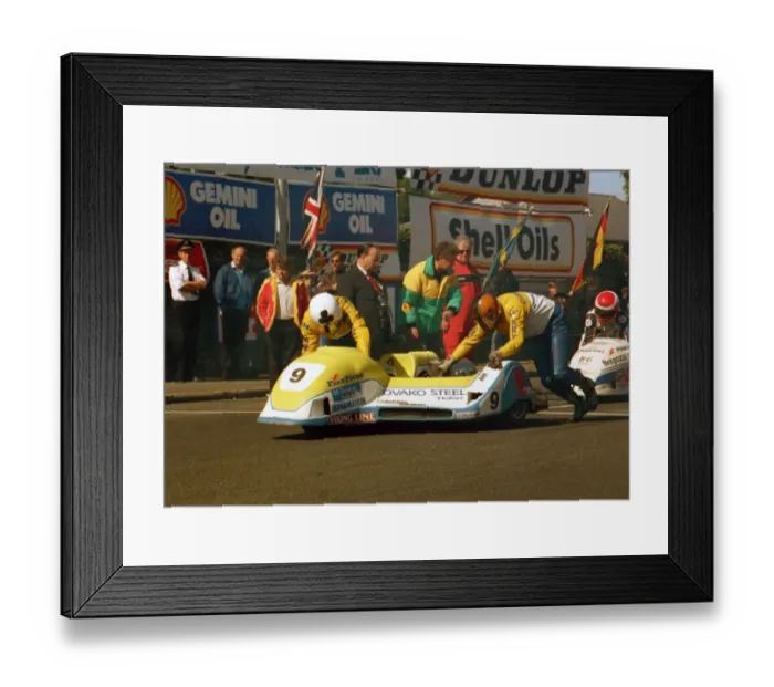 Framed Print : Lars Schwartz & Leif Gustavsson (Ireson Yamaha) 1988 Sidecar TT Framed Print : Lars Schwartz & Leif Gustavsson (Ireson Yamaha) 1988 Sidecar TT
