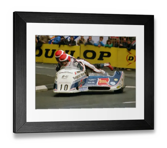 Framed Print : Dave Molyneux & Alan Langton (Yamaha) 1988 Sidecar TT Framed Print : Dave Molyneux & Alan Langton (Yamaha) 1988 Sidecar TT