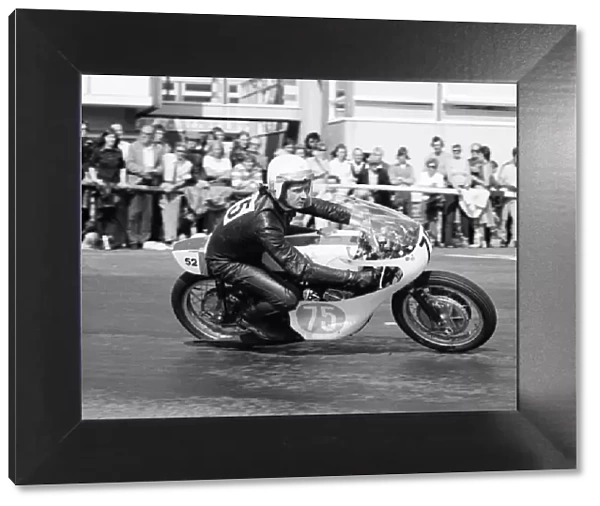 Kevin Kershaw (Yamaha) 1975 Junior Manx Grand Prix