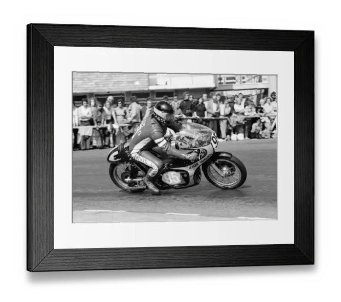 Framed Print : Tony Jarvis (Yamsel) 1975 Junior Manx Grand Prix Framed Print : Tony Jarvis (Yamsel) 1975 Junior Manx Grand Prix
