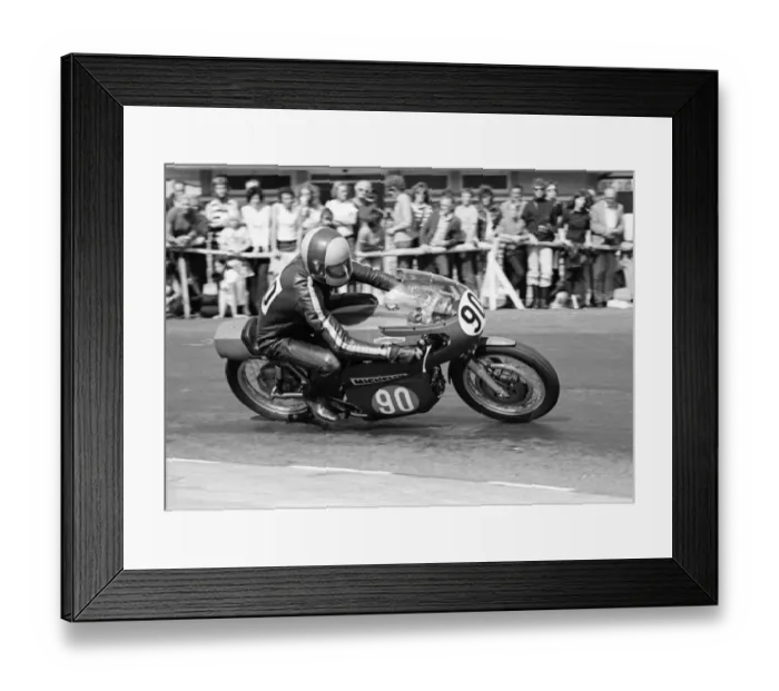 Framed Print : Roger J Wilson (Aermacchi Metisse) 1975 Junior Manx Grand Prix Framed Print : Roger J Wilson (Aermacchi Metisse) 1975 Junior Manx Grand Prix