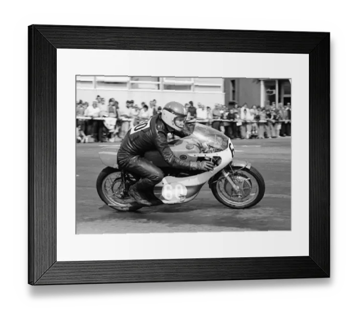 Framed Print : Dave Calvert (Yamaha) 1975 Junior Manx Grand Prix Framed Print : Dave Calvert (Yamaha) 1975 Junior Manx Grand Prix