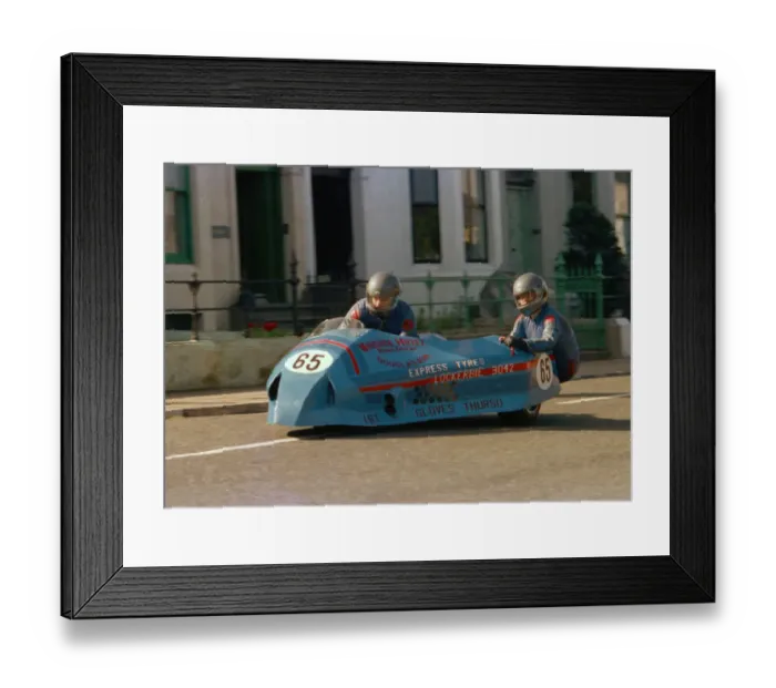 Framed Print : David Low & Janet Low (Suzuki) 1987 Sidecar TT Framed Print : David Low & Janet Low (Suzuki) 1987 Sidecar TT
