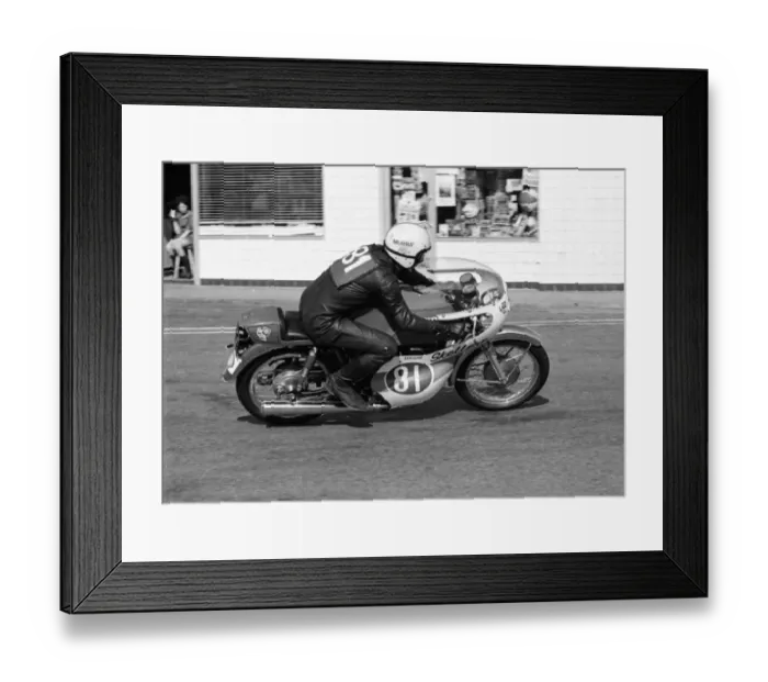 Framed Print : Steve Murray (Honda) 1972 Production TT Framed Print : Steve Murray (Honda) 1972 Production TT