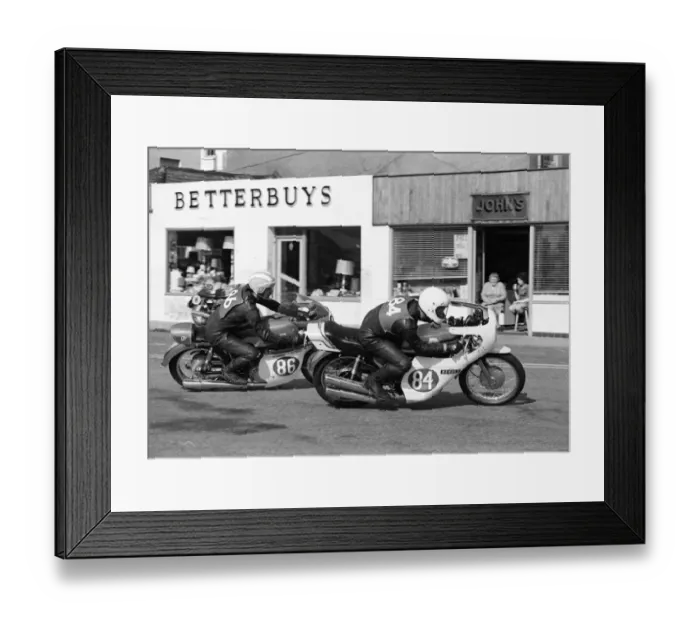Framed Print : Charlie Garner (Kawasaki, 86) & George Barker (Honda) 1972 Production TT Framed Print : Charlie Garner (Kawasaki, 86) & George Barker (Honda) 1972 Production TT
