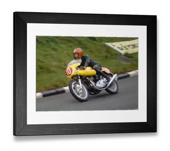 Framed Print : Martyn Ashwood (Norton) 1972 Production TT Framed Print : Martyn Ashwood (Norton) 1972 Production TT