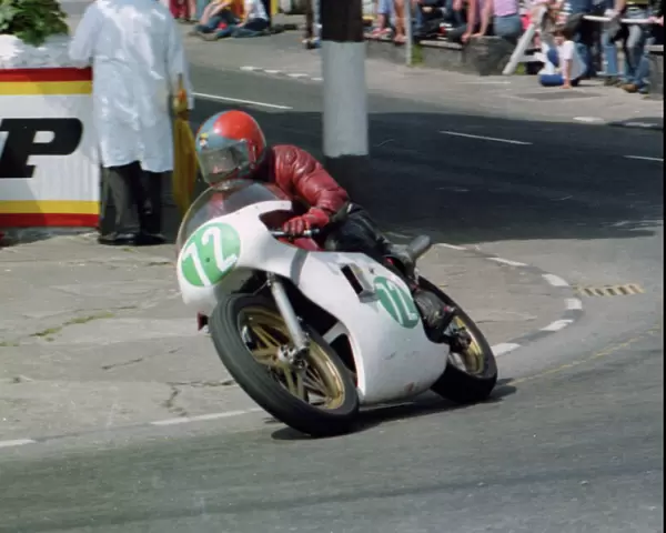 Rob Hanna (Yamaha) 1982 Junior TT