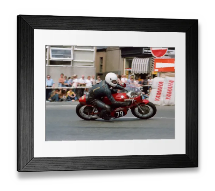 Framed Print : Dave Roper (Aermacchi) 1982 Formula Three TT Framed Print : Dave Roper (Aermacchi) 1982 Formula Three TT