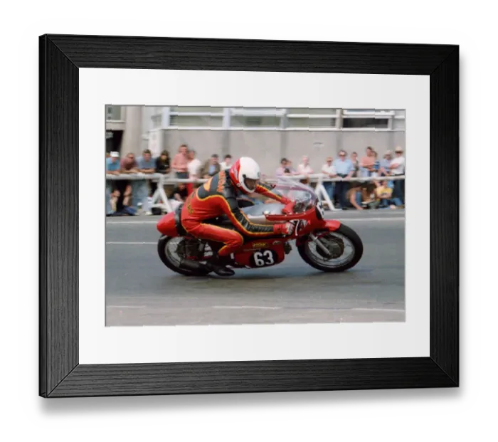 Framed Print : Dick Linton (Aermacchi) 1982 Formula Three TT Framed Print : Dick Linton (Aermacchi) 1982 Formula Three TT