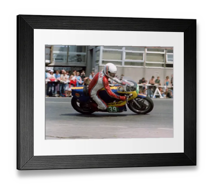 Framed Print : Jimmy Millar (Yamaha) 1982 Junior TT Framed Print : Jimmy Millar (Yamaha) 1982 Junior TT