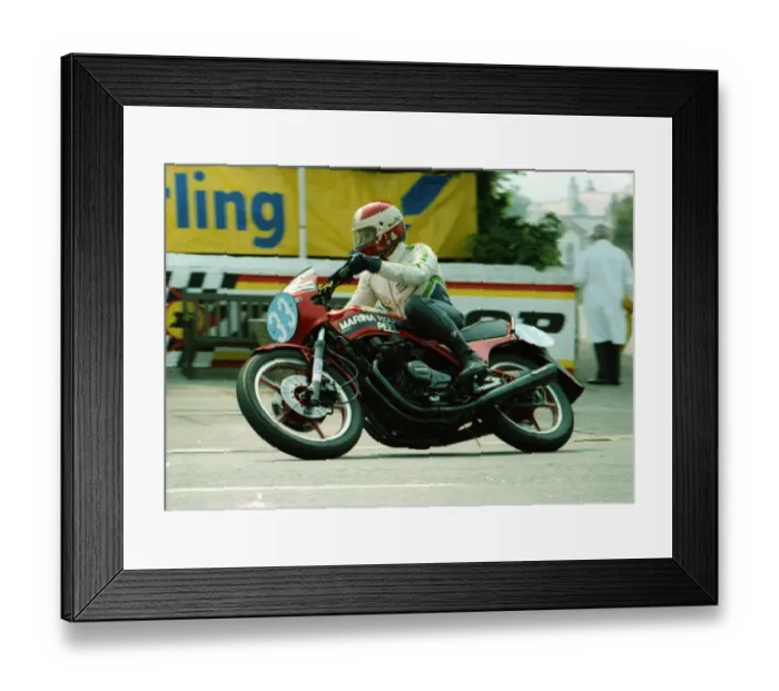 Framed Print : John Musson (Kawasaki) 1982 Formula Two TT