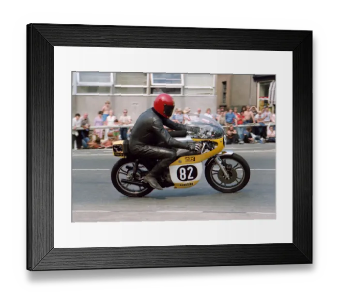 Framed Print : Bob Orton (Yamaha) 1982 Formula Three TT Framed Print : Bob Orton (Yamaha) 1982 Formula Three TT