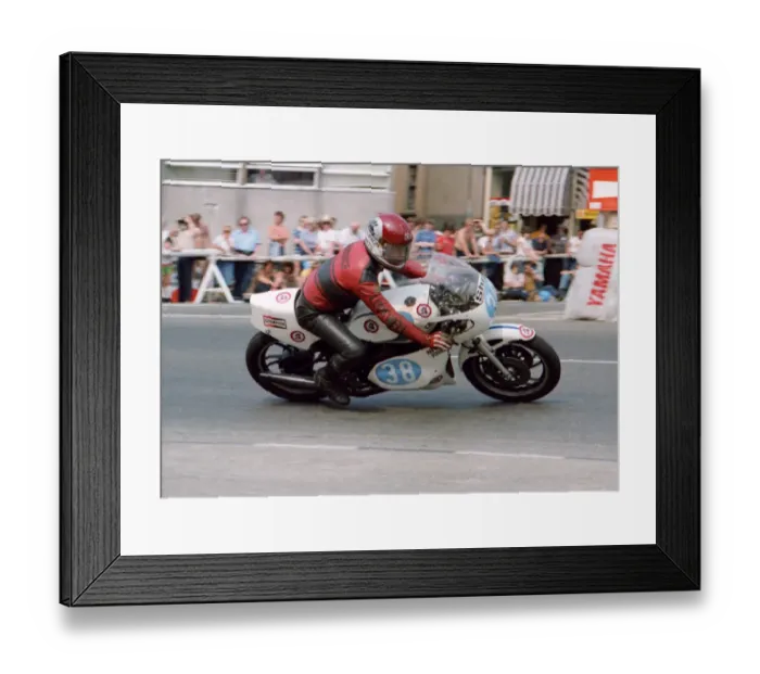 Framed Print : Mick Boddice (Yamaha) 1982 Formula Two TT Framed Print : Mick Boddice (Yamaha) 1982 Formula Two TT