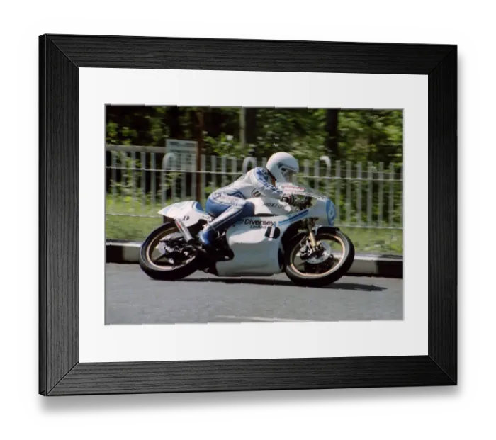 Framed Print : Kenny Harrison (Maxton) 1982 350 TT Framed Print : Kenny Harrison (Maxton) 1982 350 TT