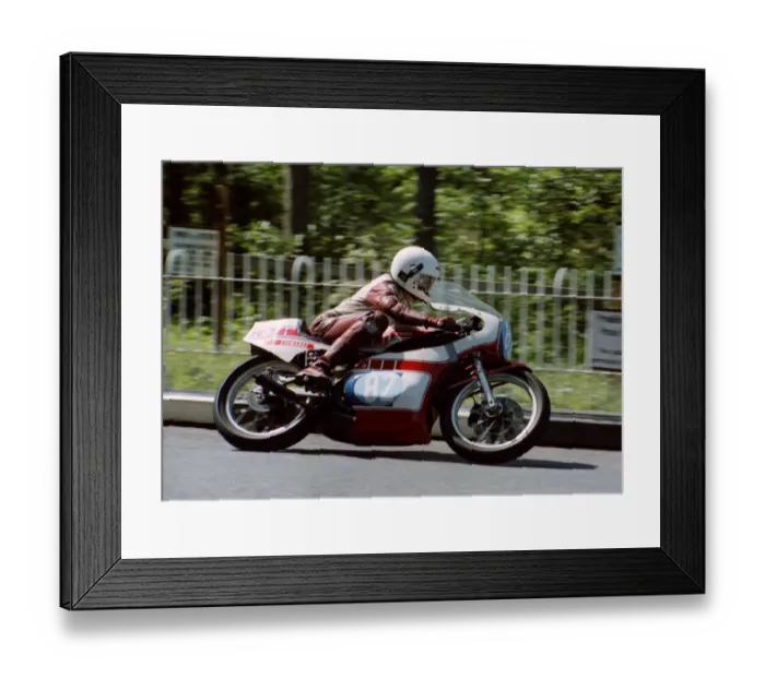 Framed Print : Dave Raybon (Yamaha) 1982 350 TT Framed Print : Dave Raybon (Yamaha) 1982 350 TT