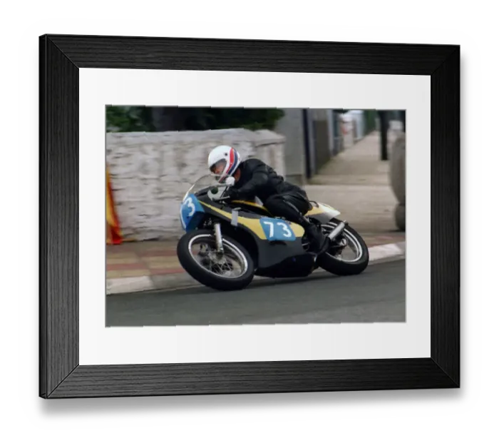 Framed Print : Martin Jennings (Yamaha) 1987 Junior Manx Grand Prix