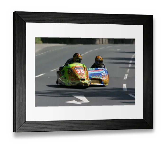 Framed Print : Peter Farrelly & Jason Miller (MR Equipe Suzuki) 2008 Sidecar TT Framed Print : Peter Farrelly & Jason Miller (MR Equipe Suzuki) 2008 Sidecar TT