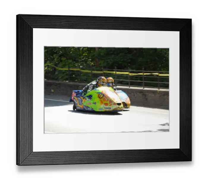 Framed Print : Peter Farrelly & Jason Miller (MR Equipe Suzuki) 2008 Sidecar TT Framed Print : Peter Farrelly & Jason Miller (MR Equipe Suzuki) 2008 Sidecar TT