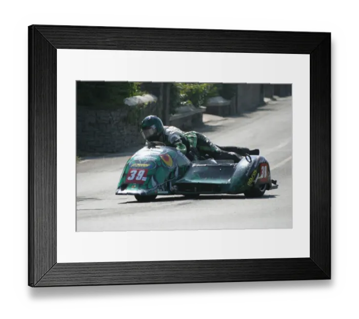 Framed Print : Peter Farrelly & Jason Miller (Ireson Yamaha) 2007 Sidecar TT Framed Print : Peter Farrelly & Jason Miller (Ireson Yamaha) 2007 Sidecar TT