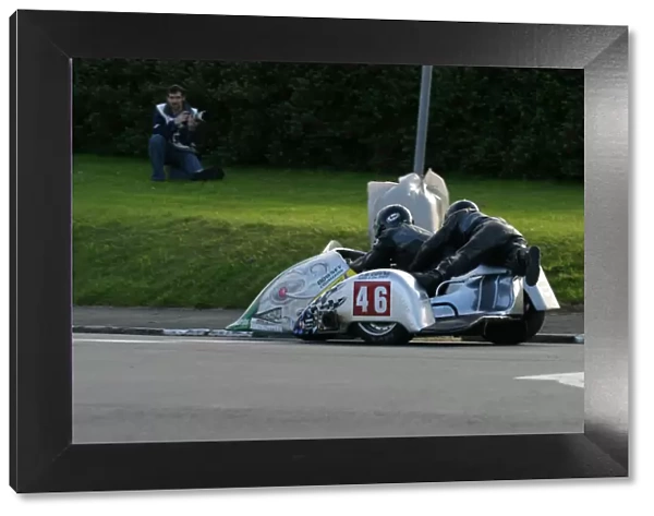 Peter Farrelly & Aaron Galligan (Yamaha) 2005 Sidecar TT