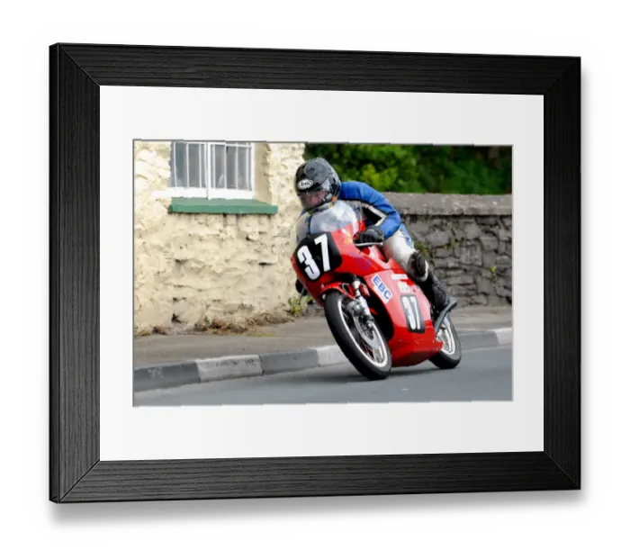 Framed Print : Andy Wilson (Honda) 2011 Senior Classic TT Framed Print : Andy Wilson (Honda) 2011 Senior Classic TT
