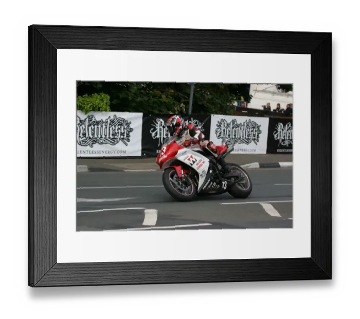 Framed Print : Dan Stewart (Yamaha) 2009 Superstock TT Framed Print : Dan Stewart (Yamaha) 2009 Superstock TT