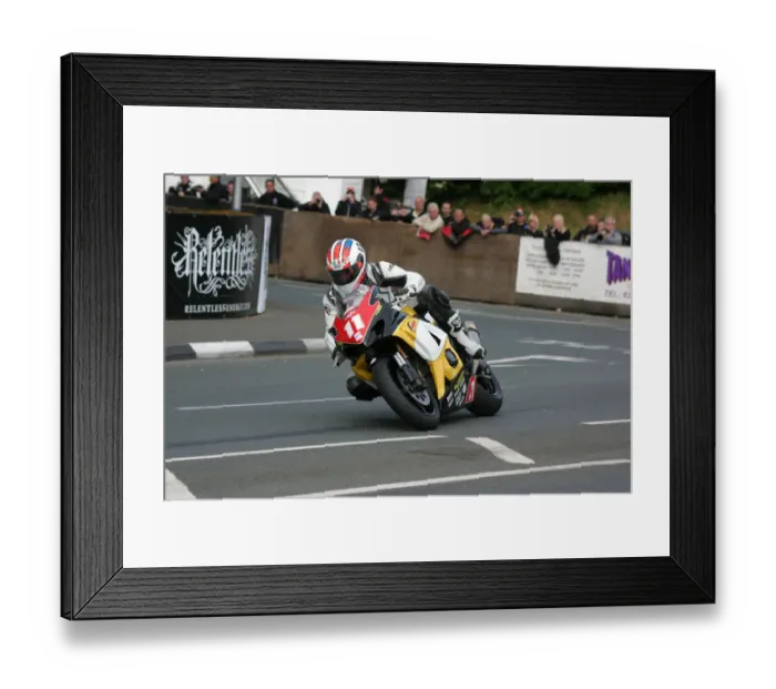 Framed Print : Adrian Archibald (Suzuki) 2009 Superstock TT Framed Print : Adrian Archibald (Suzuki) 2009 Superstock TT