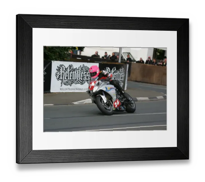 Framed Print : Davy Morgan (Yamaha) 2009 Superstock TT Framed Print : Davy Morgan (Yamaha) 2009 Superstock TT