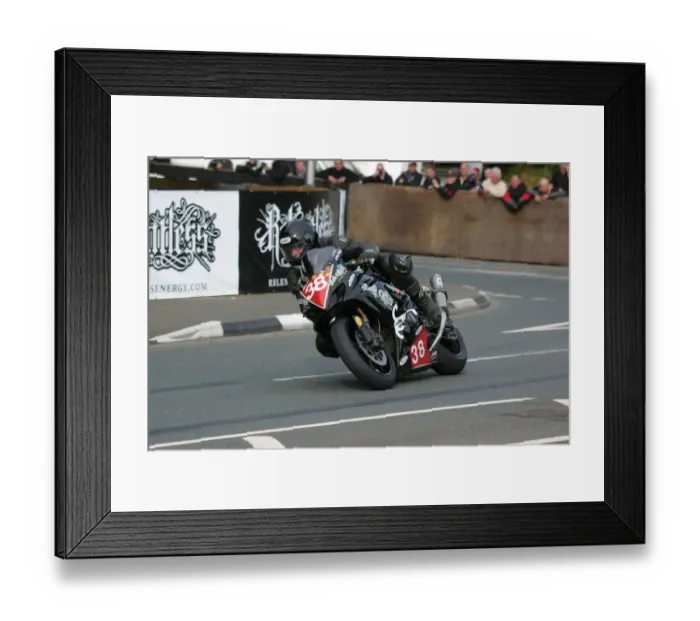 Framed Print : Rob Barber (Suzuki) 2009 Superstock TT Framed Print : Rob Barber (Suzuki) 2009 Superstock TT