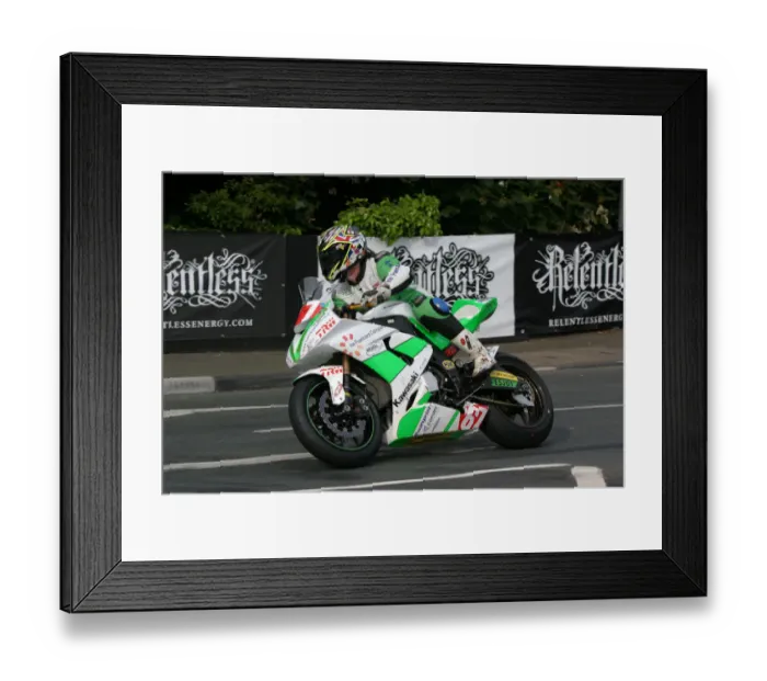 Framed Print : Rod Lynn (Kawasaki) 2009 Superstock TT