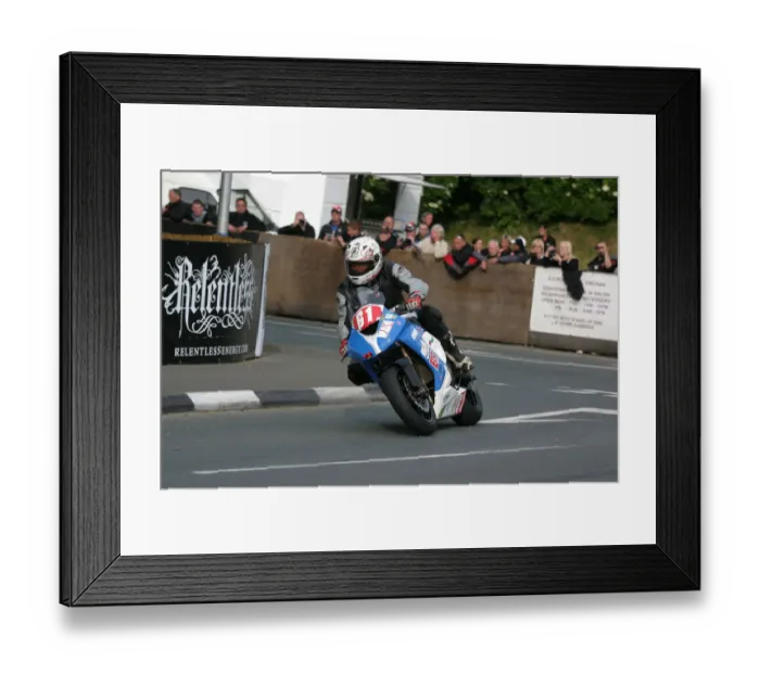 Framed Print : Fabrice Miguet (Kawasaki) 2009 Superstock TT Framed Print : Fabrice Miguet (Kawasaki) 2009 Superstock TT
