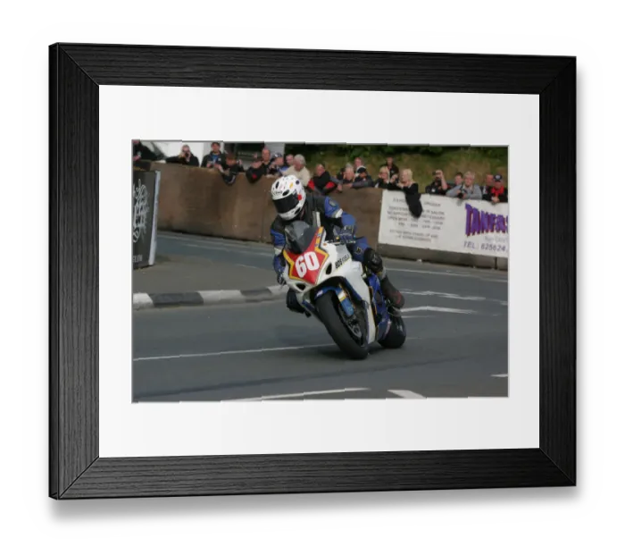 Framed Print : Alan Bud Jackson (Suzuki) 2009 Superstock TT Framed Print : Alan Bud Jackson (Suzuki) 2009 Superstock TT