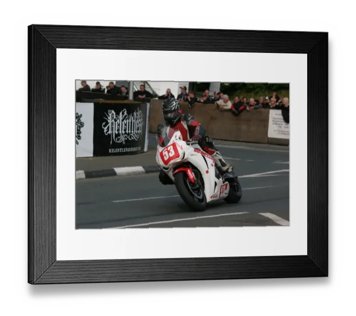 Framed Print : Paul Cranston (Honda) 2009 Superstock TT Framed Print : Paul Cranston (Honda) 2009 Superstock TT
