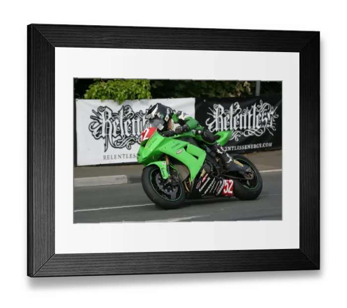 Framed Print : Sergio Romero (Kawasaki) 2009 Superstock TT Framed Print : Sergio Romero (Kawasaki) 2009 Superstock TT
