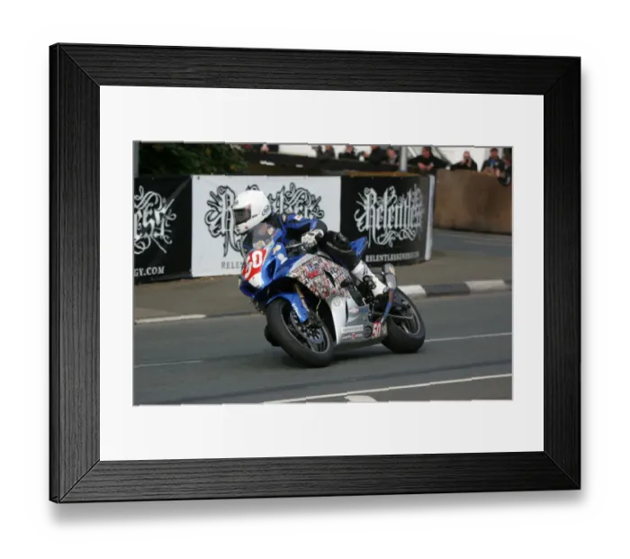 Framed Print : Steve Mercer (The Peoples Bike Suzuki) 2009 Superstock TT Framed Print : Steve Mercer (The Peoples Bike Suzuki) 2009 Superstock TT