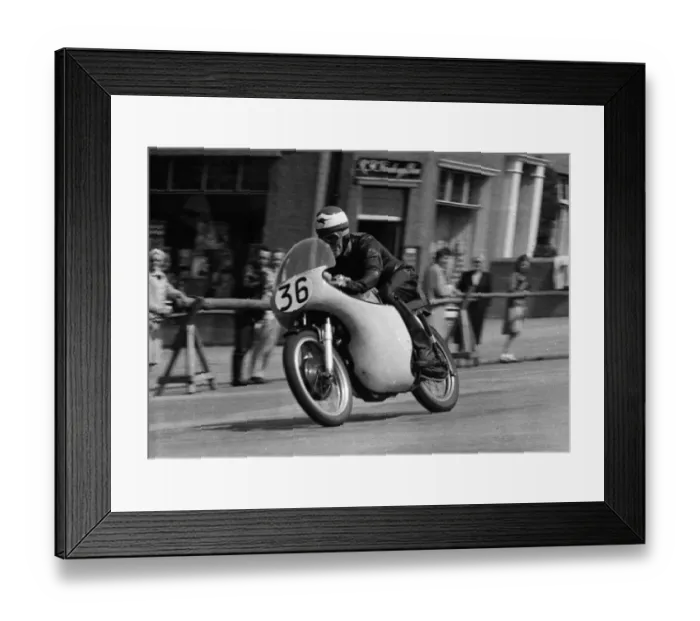 Framed Print : Tom Phillis (Norton) 1958 Junior TT Framed Print : Tom Phillis (Norton) 1958 Junior TT