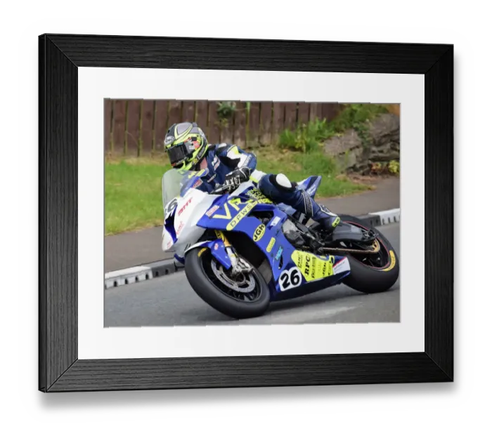 Framed Print : Rob Hodson (BMW) 2019 Senior TT Framed Print : Rob Hodson (BMW) 2019 Senior TT