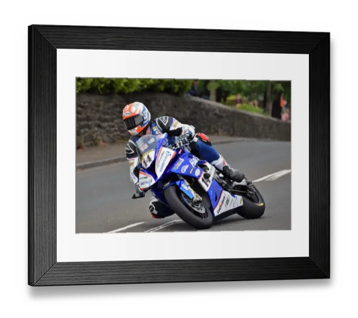 Framed Print : Phil Crowe (BMW) 2019 Senior TT Framed Print : Phil Crowe (BMW) 2019 Senior TT