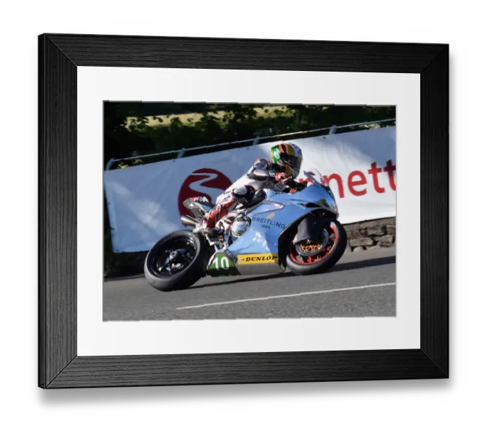 Framed Print : Peter Hickman (Norton) 2019 Lightweight TT Framed Print : Peter Hickman (Norton) 2019 Lightweight TT