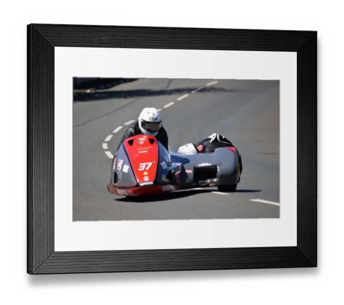 Framed Print : John Shipley & Andrew Haynes (LCR) 2019 Sidecar TT Framed Print : John Shipley & Andrew Haynes (LCR) 2019 Sidecar TT