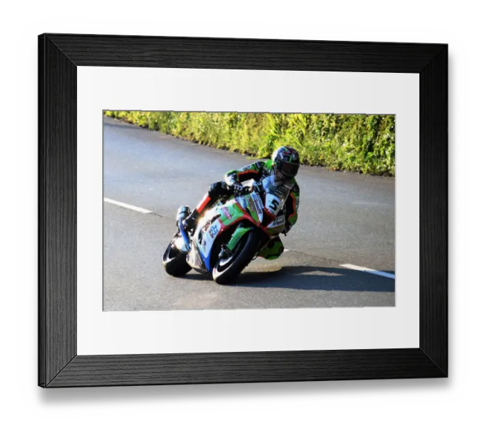 Framed Print : James Hillier (Kawasaki) 2019 Senior TT Framed Print : James Hillier (Kawasaki) 2019 Senior TT