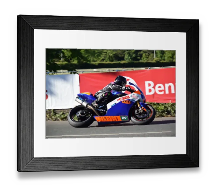 Framed Print : Jim Hodson (Kawasaki) 2019 Lightweight TT Framed Print : Jim Hodson (Kawasaki) 2019 Lightweight TT