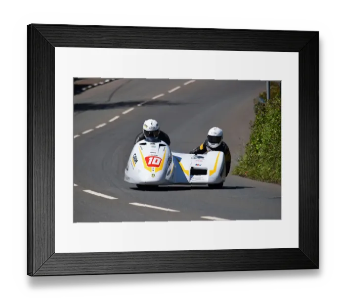 Framed Print : Gary Bryan & Philip Hyde (Baker) 2019 Sidecar TT Framed Print : Gary Bryan & Philip Hyde (Baker) 2019 Sidecar TT