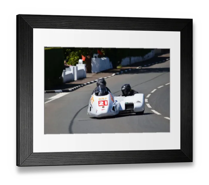 Framed Print : Allan Schofield & Steve Thomas (DDM) 2019 Sidecar TT Framed Print : Allan Schofield & Steve Thomas (DDM) 2019 Sidecar TT