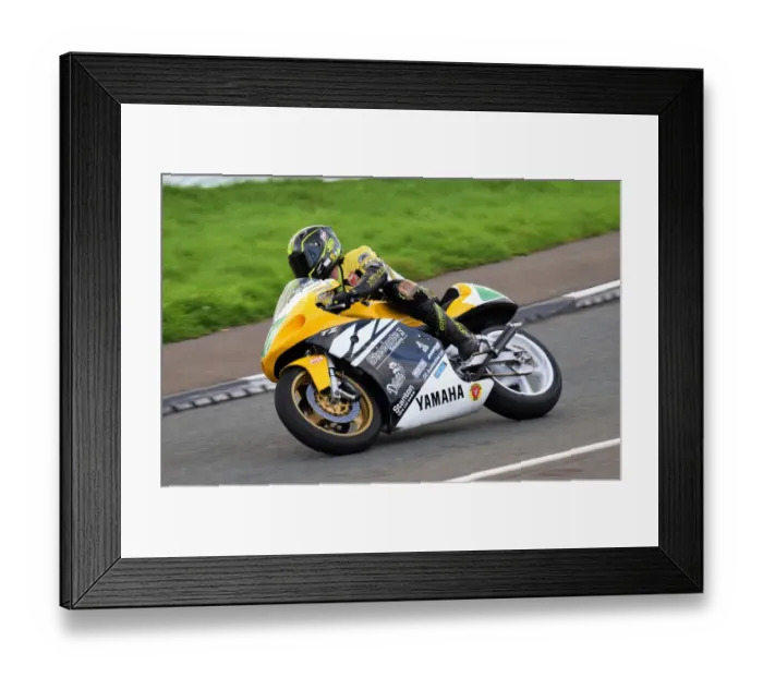 Framed Print : Dan Sayle (Yamaha) 2018 Lightweight Classic TT Framed Print : Dan Sayle (Yamaha) 2018 Lightweight Classic TT