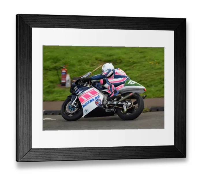 Framed Print : Charles Rhys Hardisty (Yamaha) 2018 Lightweight Classic TT