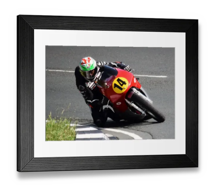 Framed Print : James Hillier (Honda) 2018 Senior Classic TT Framed Print : James Hillier (Honda) 2018 Senior Classic TT