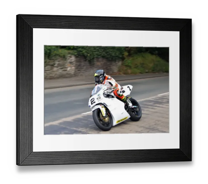 Framed Print : Bruce Anstey (Yamaha) 2017 Superbike Classic TT Framed Print : Bruce Anstey (Yamaha) 2017 Superbike Classic TT